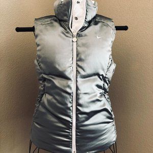 Nike Silver/White Reversible Puffer Vest Size Med